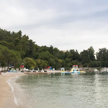 Apartman Lovran 21 *